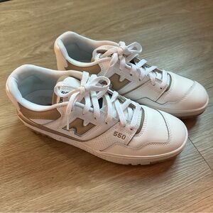 550 Basketball Sneaker